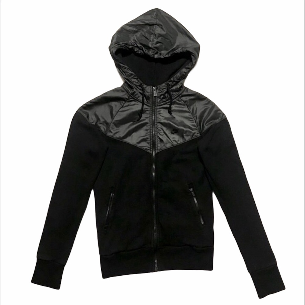NIKE small Black Sportswear hooded running jacket